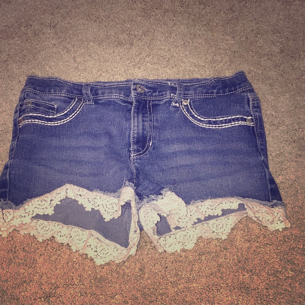 (Girls)16, dark wash,laced trim jean shorts